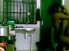 আকাঙ্খিত টিন আপনার ব ...