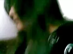 এক মহিলা বহু সেক্সি  ...