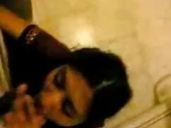 স্বামী ও স্ত্রী উড়ি ...