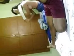 বড়ো মাই, সুন্দরি সে ...