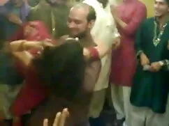 বড়ো সেক্সি চুদাচুদি ...