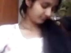 সুন্দরী বালিকা, আসাম ...